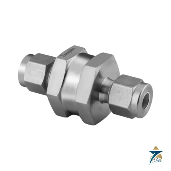 Swagelok SS-4FW-15 316 stainless steel all-welded inline filter, 1/4 in. Swagelok tube fitting ends, 15 micron