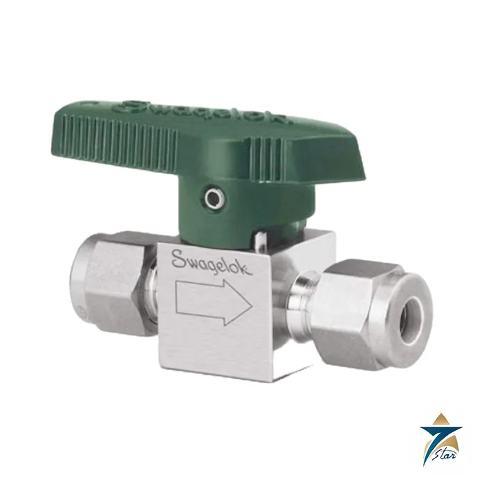 Swagelok SS-4P4T Quarter-Turn Plug Valve, 1/4 in. Tube Swagelok SS-4P4T 316 stainless steel quarter-turn instrument plug valve with green directional handle, 1/4 in. tube fitting